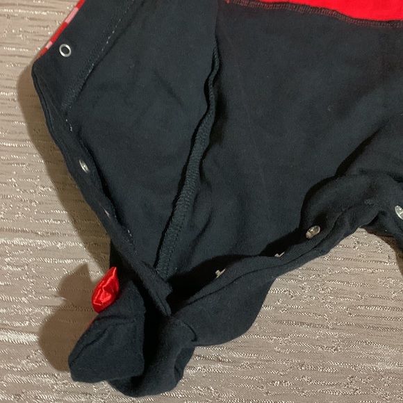 Disney Baby Onsie One Piece Red Black Minnie Mouse NB NewBorn - Picture 13 of 16